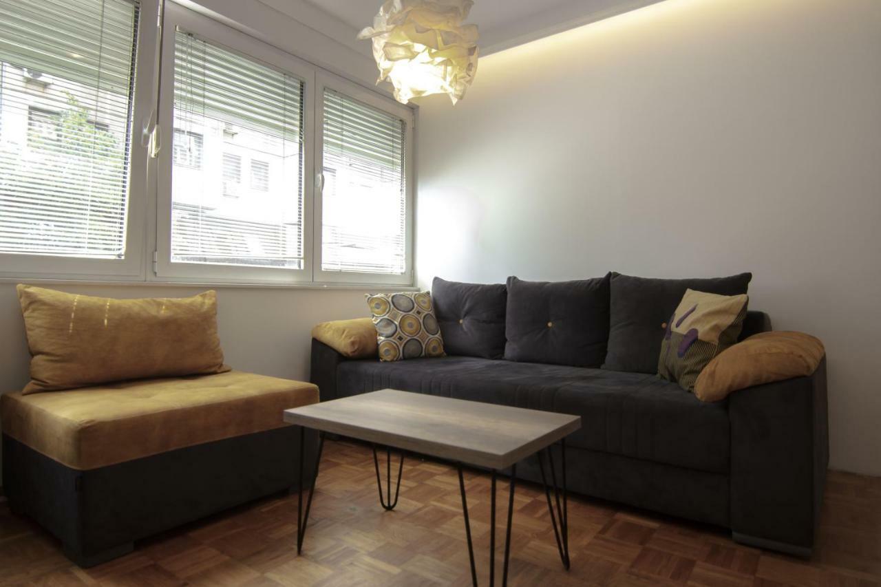 Slavija Square Apartments เบลเกรด ภายนอก รูปภาพ