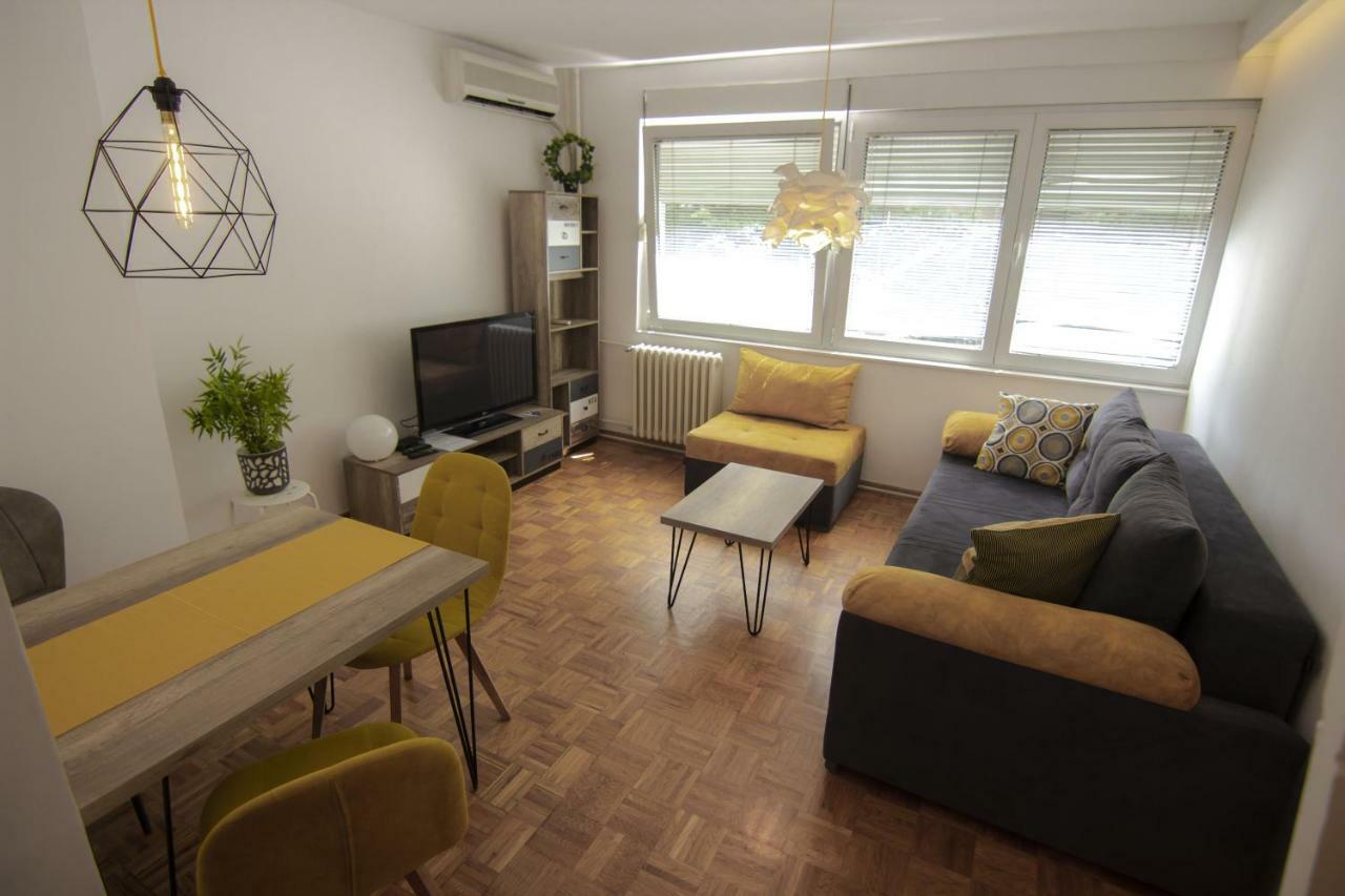 Slavija Square Apartments เบลเกรด ภายนอก รูปภาพ